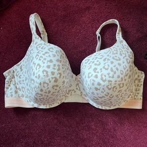 NWOT 44DDD cacique bra